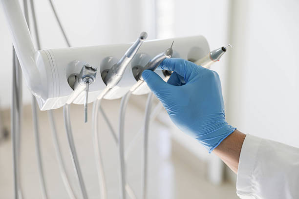 Professional Emergency Dentist technician working in Bull Run Mountain Estates, VA